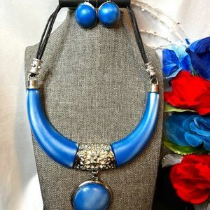 Blue Fashion Necklace Set with Matching Earrings.
